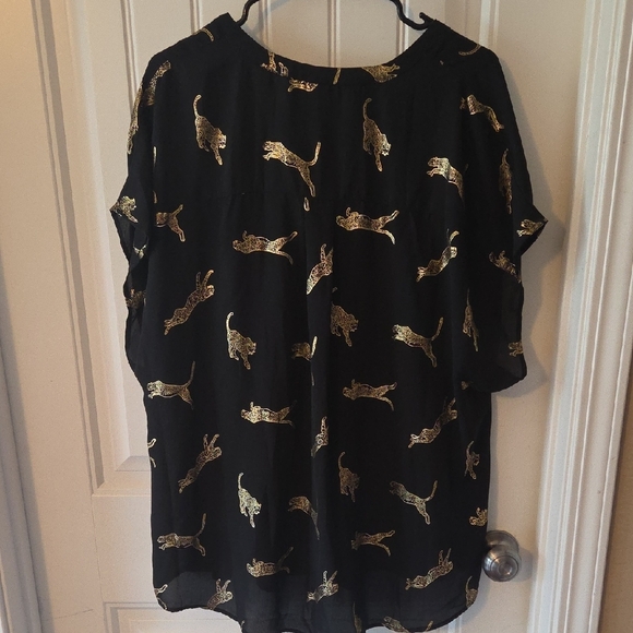 Gorgeous Gold Leopard Print Black Zipper Dress Shirt - Picture 4 of 6